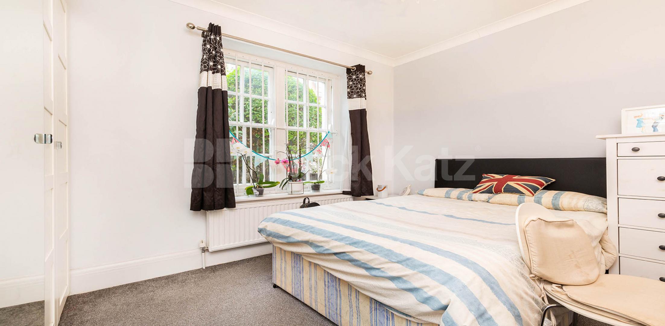 			NEW INSTRUCTION!, 2 Bedroom, 1 bath, 1 reception Flat			 Northwick Terrace, ST JOHNS WOOD - MAIDA VALE